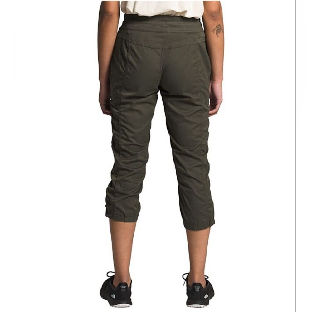 GUC The North Face Aphrodite Capris - Picture 2 of 9